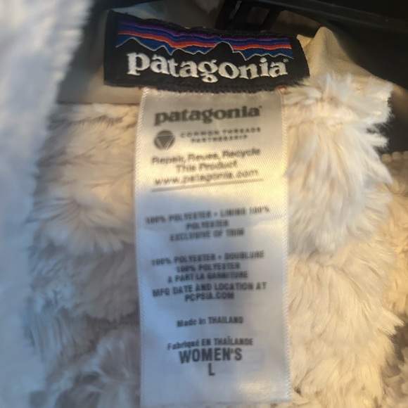 PATAGONIA WOMENS PELAGE FAUX FUR JACKET CREAM WHITE COLOR - Picture 6 of 11